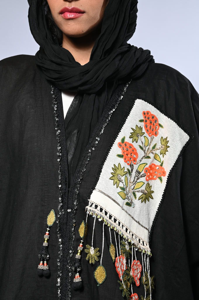 Black Antique Patch Bisht Abaya